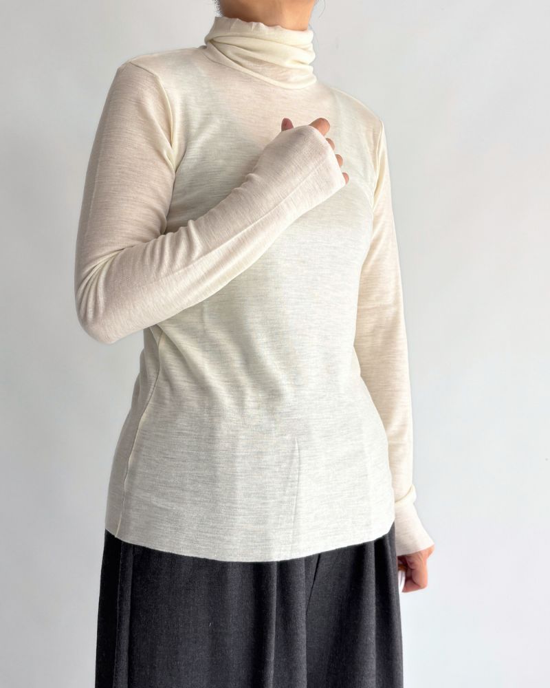High-neck slim fit (wool) in White