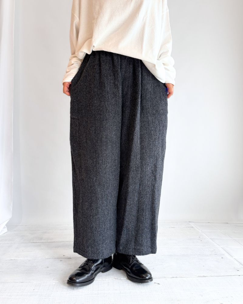 Wool Herringbone Pants in Black