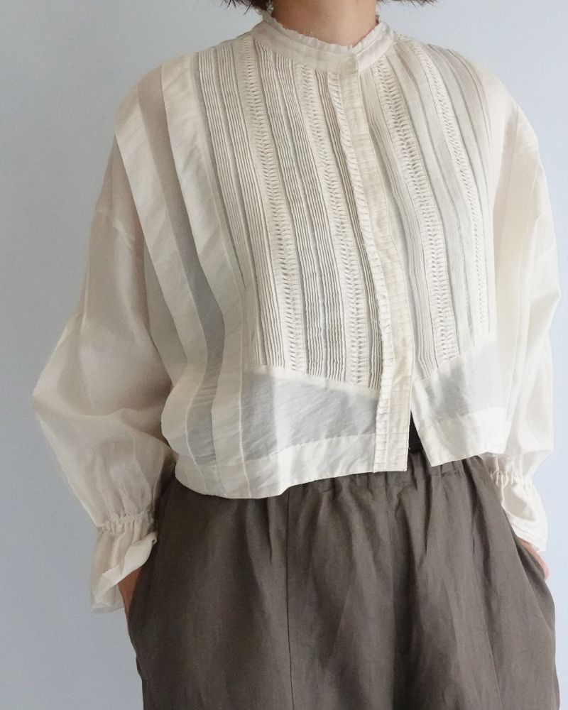 Airy Pintuck Lace Blouse in OffWhite