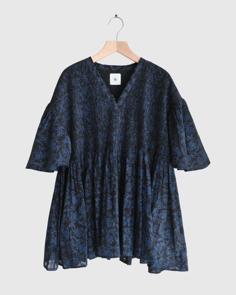 FLARED/SL SHIRTS WITH MINI PINTUCK in Navy/Blue