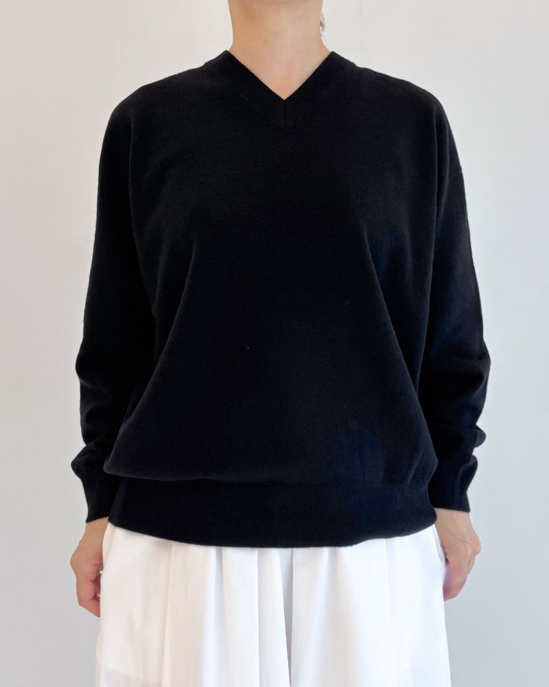 GINNY V-neck knit pullover in Black