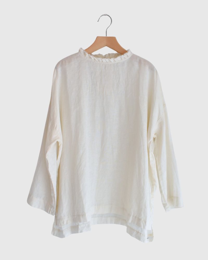 Tiny Frill Blouse in Milk