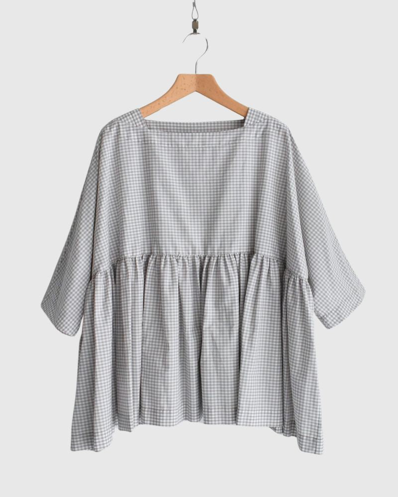 Ruffle Top in GrayGingham