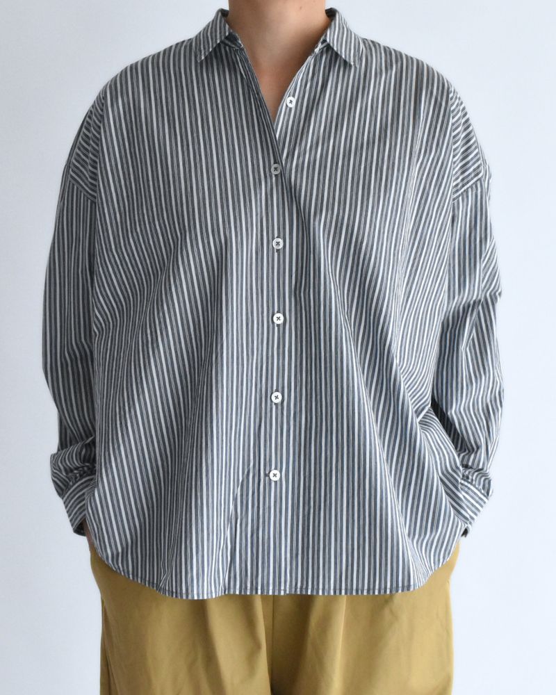 Regular Collar Big Shirt in White/Navy
