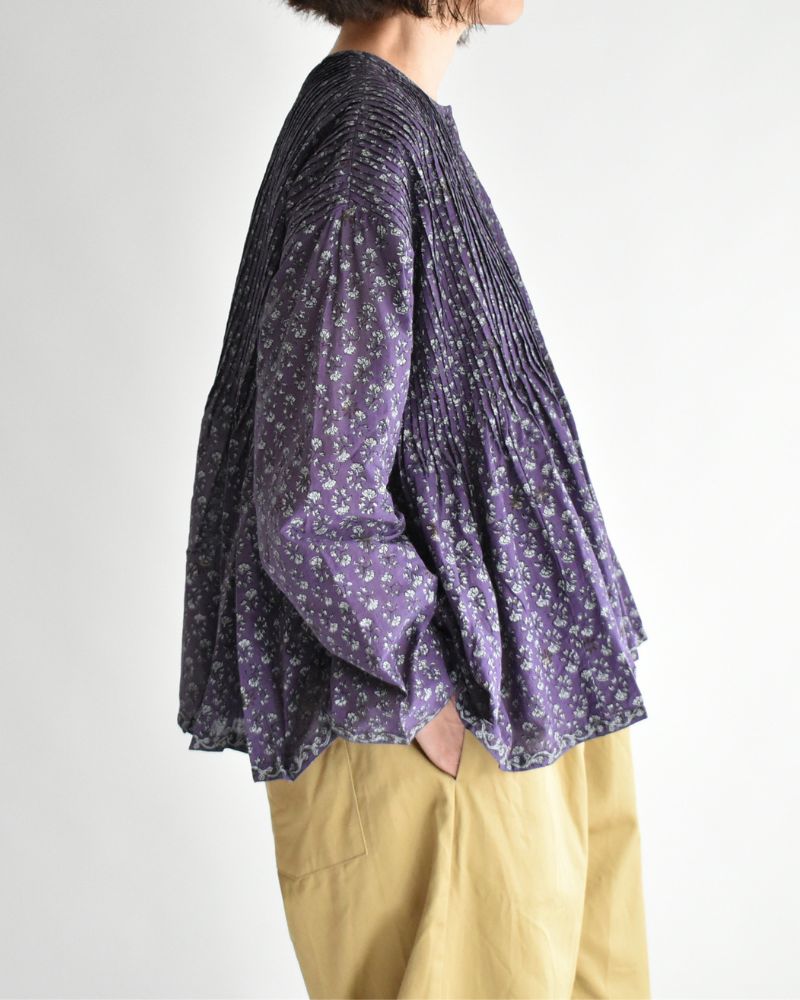 Crew-Neck Button Shirt with Pintuck in Purple