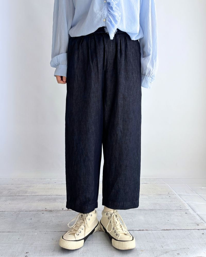 COTTON/LINEN DENIM 2TUCK TAPERED EASY PANTS in Navy