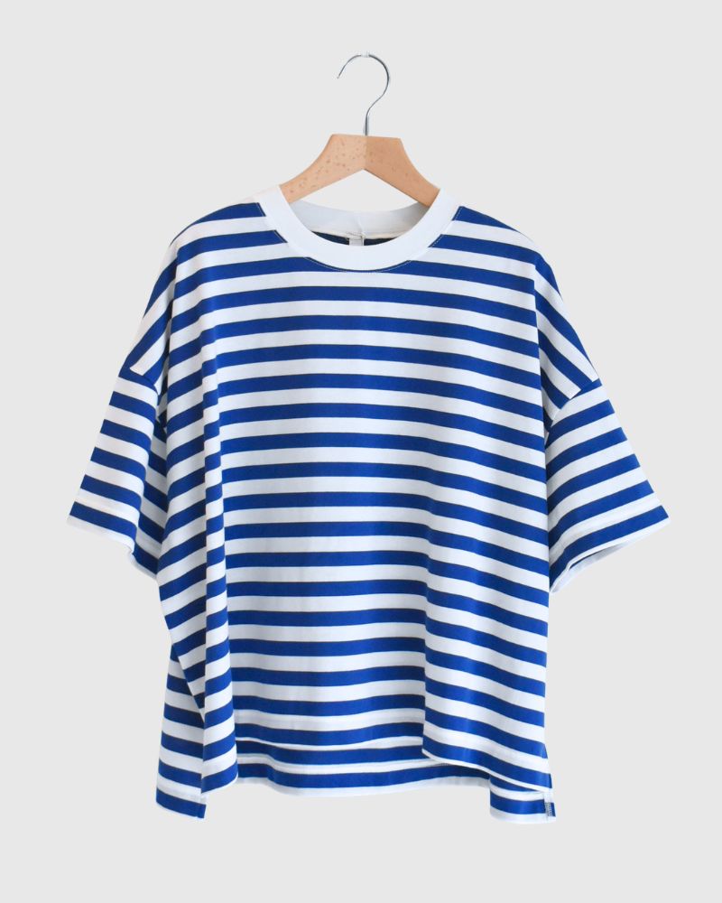 Crew-Neck Slit T-Shirt in Blue/White