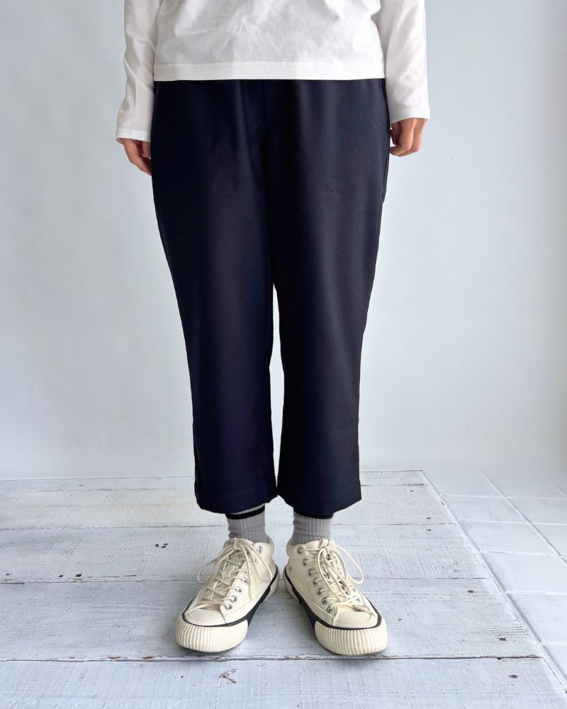 WOOL FLANNEL EASY TAPERED PANTS in Navy