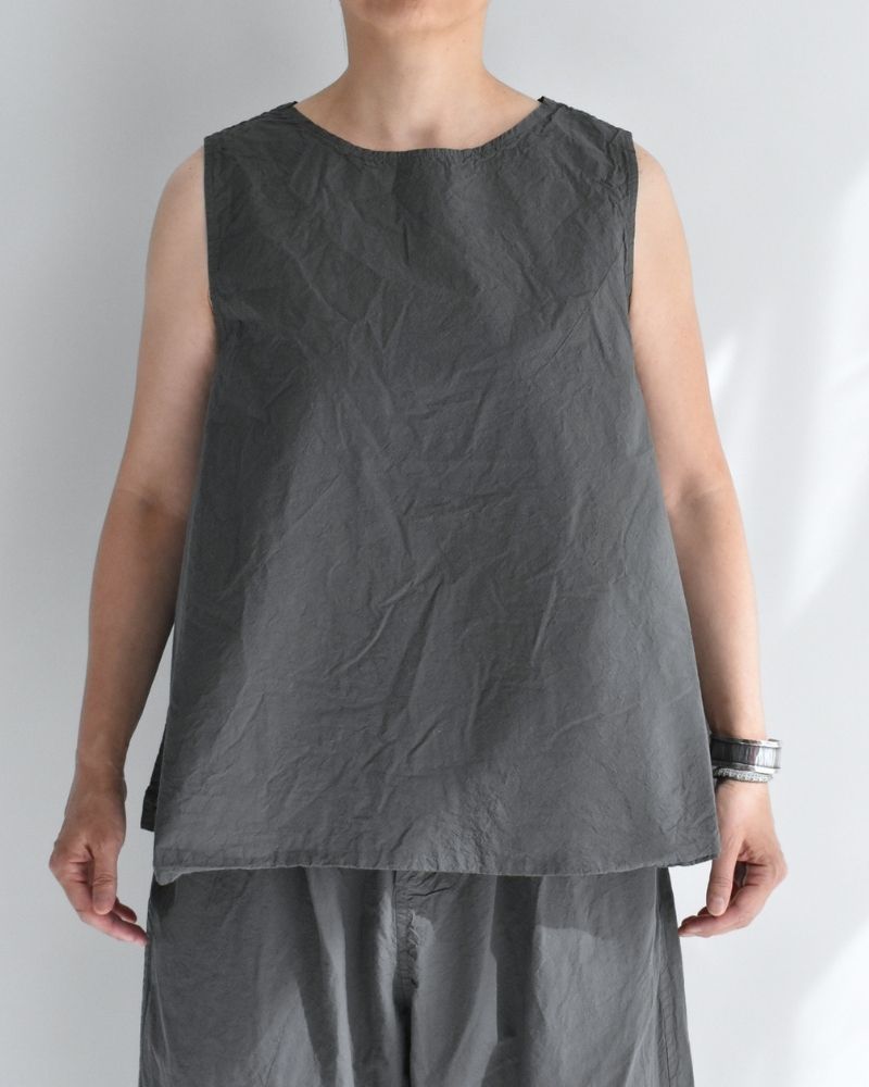 Shrink Sleeveless Top in Gray