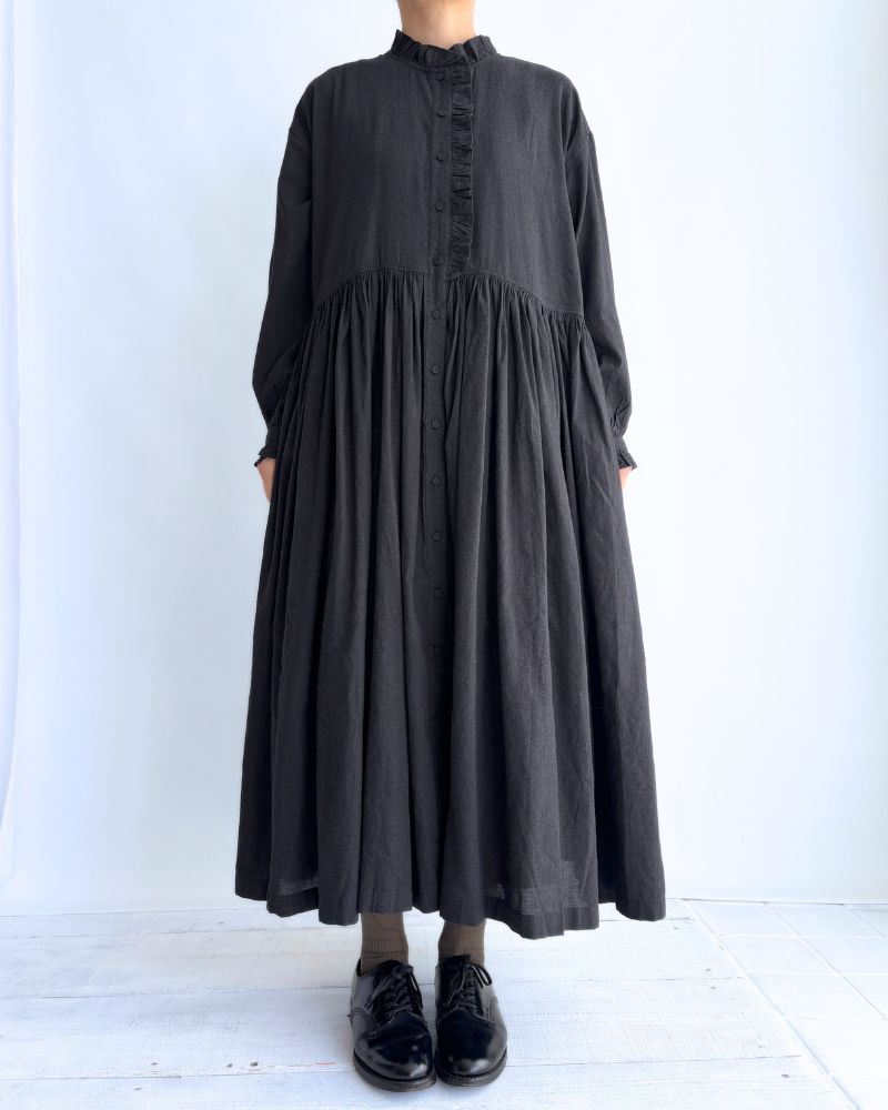 FRILL COLLAR SHIRT DRESS WITH RAJASTHAN GATHER in Black