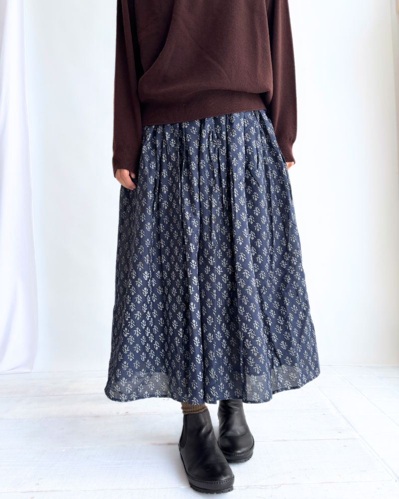 RAJASTAN TUCK GATHERED SKIRT WITH LINING in Navy