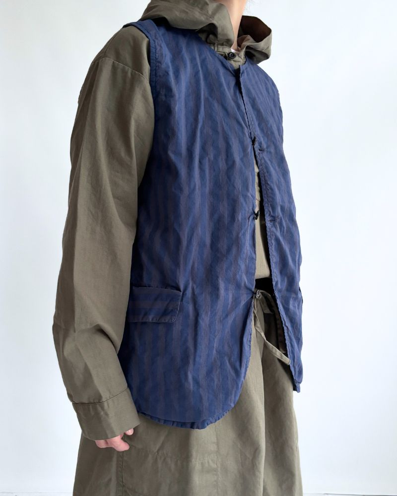POPLIN WIDE STRIPE (OVERDYE) NO COLLAR VEST in PurpleNavy