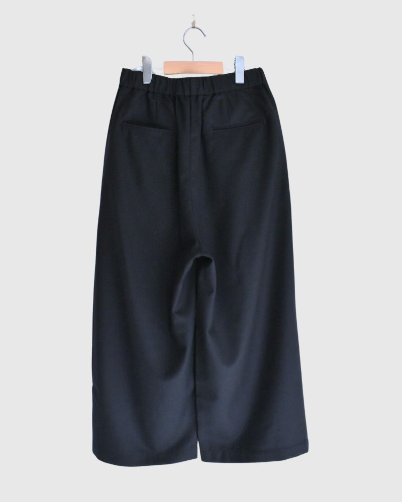 WORSTED SERGE 2TUCK WIDE EASY PANTS in Navy
