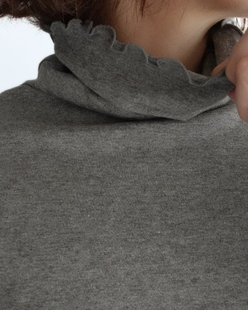 Yak Turtleneck Pullover in Gray