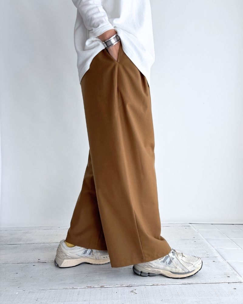 Tuck design pants 'REDI' in BrownBeige