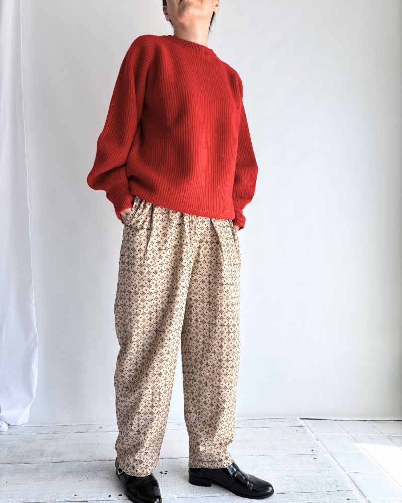 2TUCK TAPERED EASY PANTS in Beige