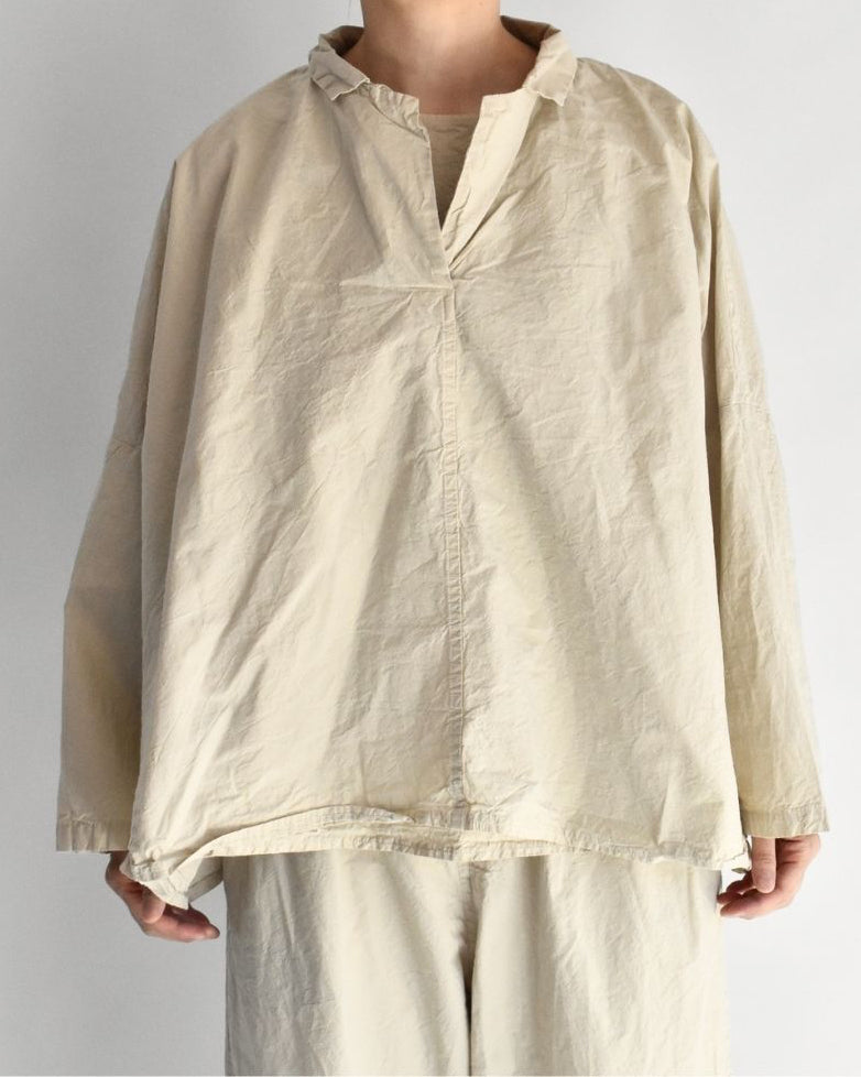 Shrink Open Collar Pullover Shirt in Beige