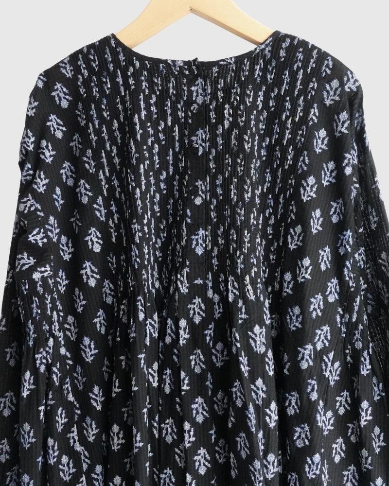 CREW-NECK P/O SHIRT DRESS WITH PINTUCK in Black