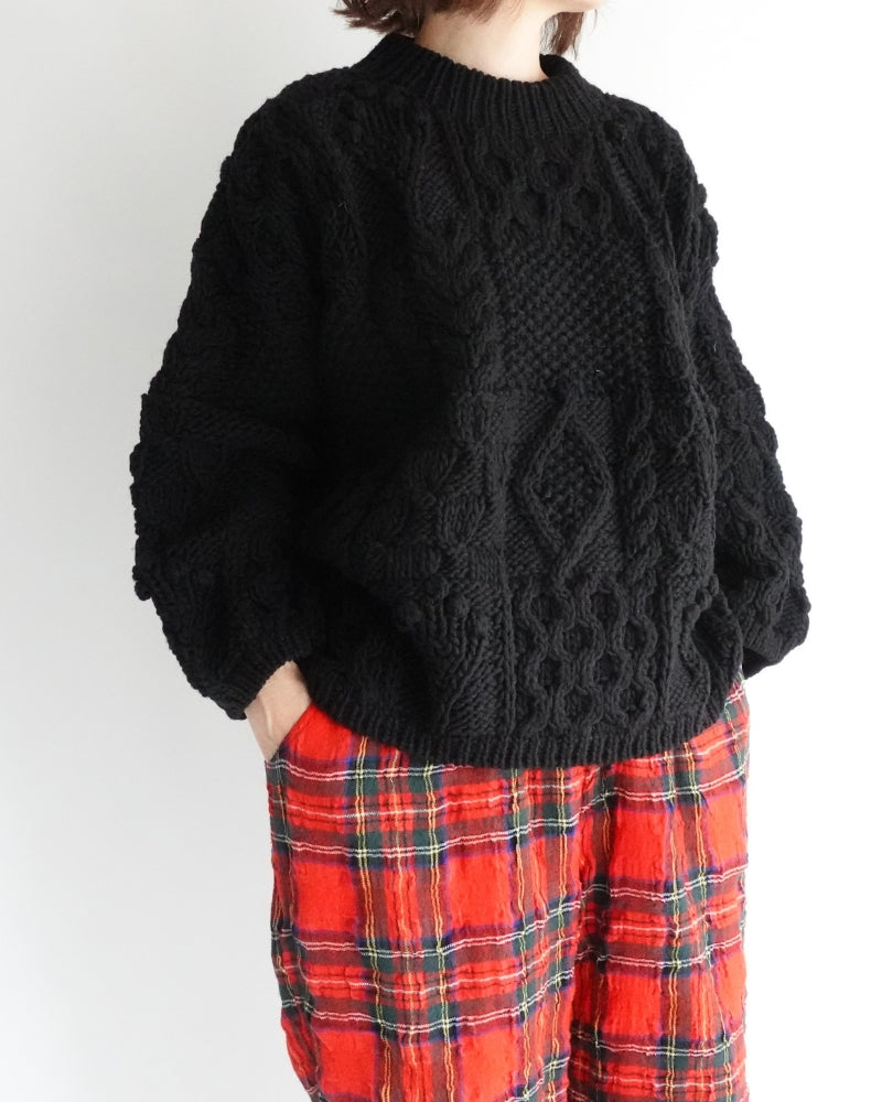 Peru Hand Knit Pullover in Black