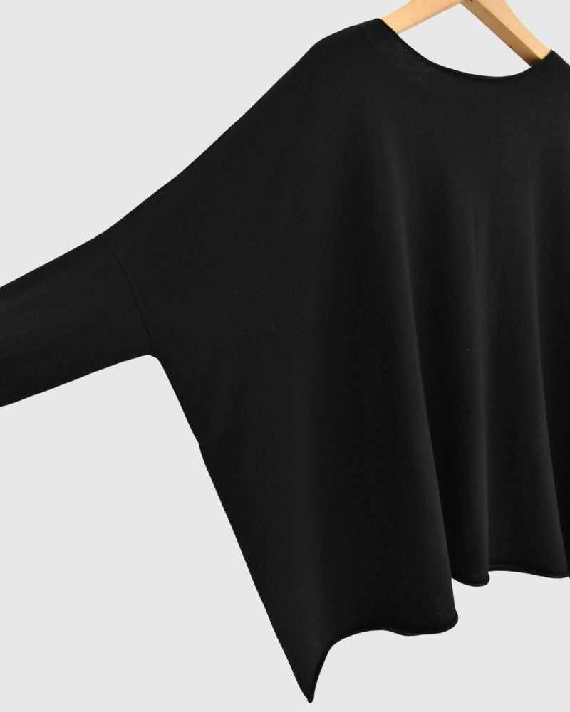 5-Color T-Line Pullover in Black