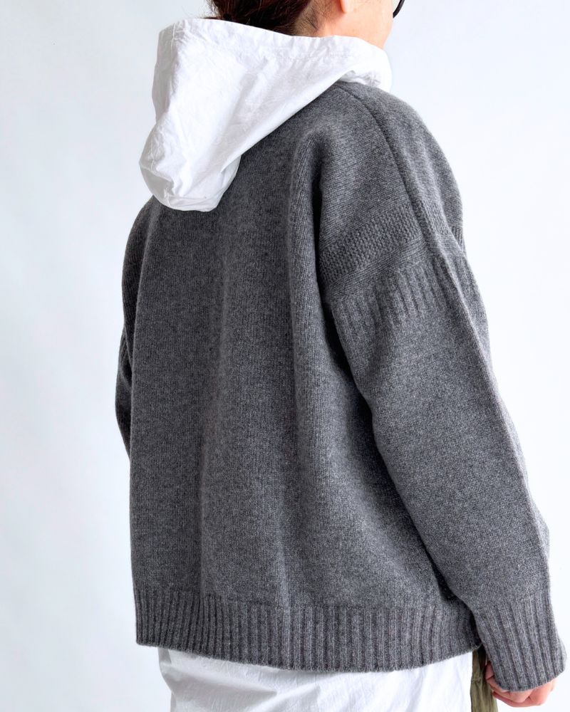 JANE V-neck Cardigan in Gray