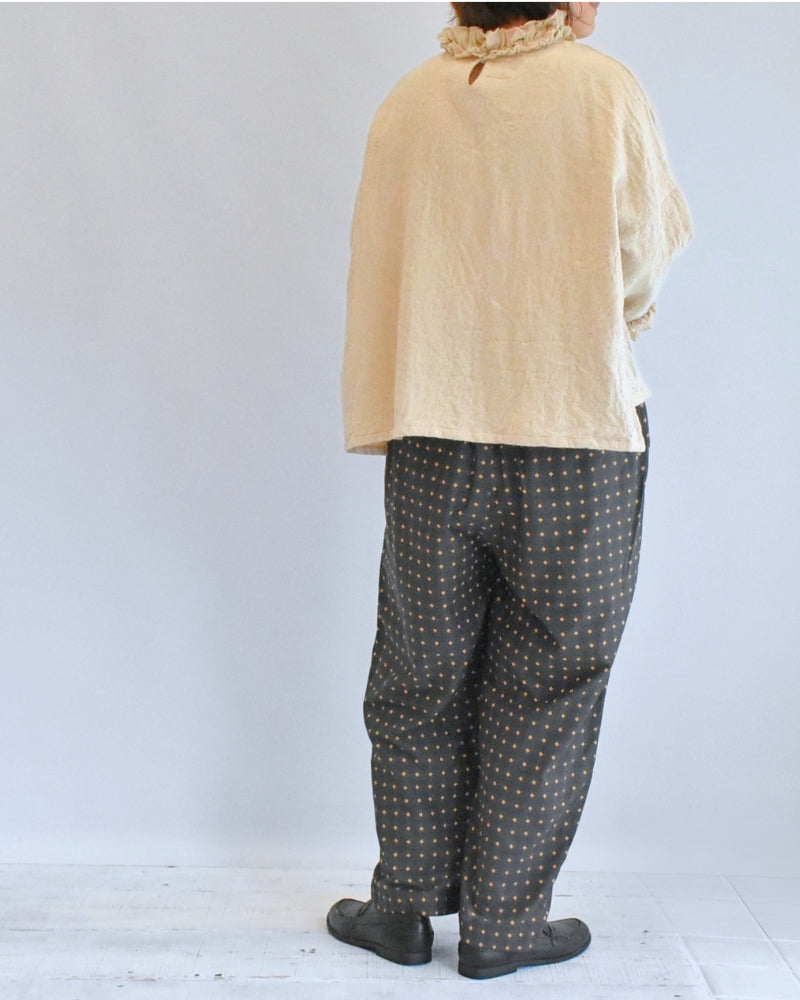 Wool Box Pullover in Beige