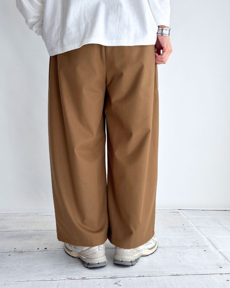 Tuck design pants 'REDI' in BrownBeige