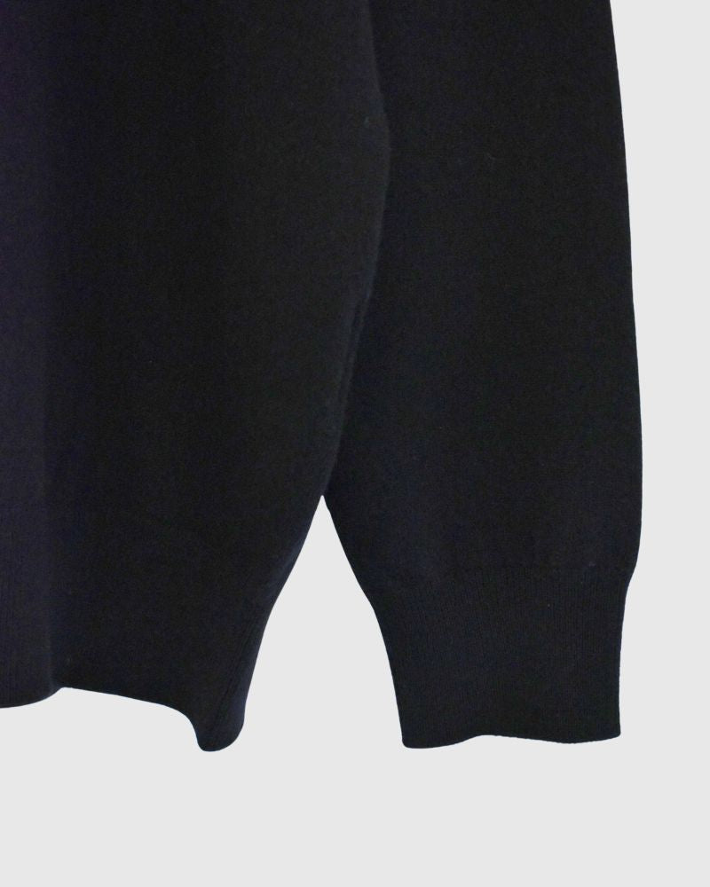 GINNY V-neck knit pullover in Black