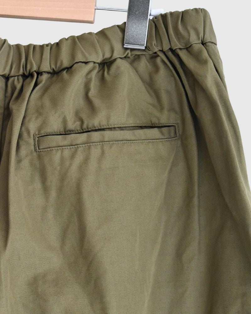 TUCKED oeuf PANTS in Khaki