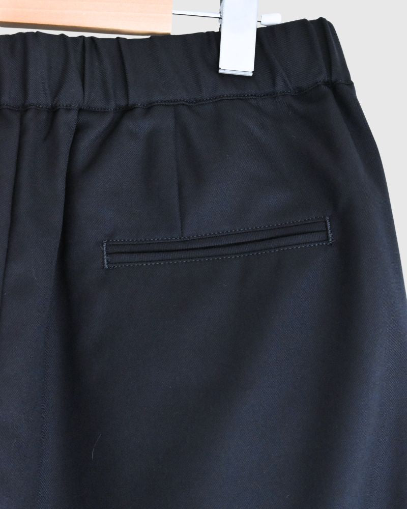 WORSTED SERGE 2TUCK WIDE EASY PANTS in Navy