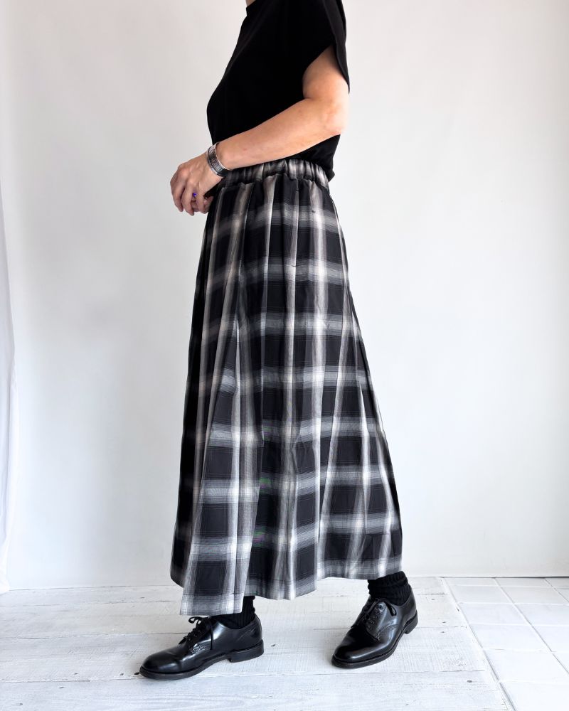 DOLLY-W Tuck Skirt in GrayCheck