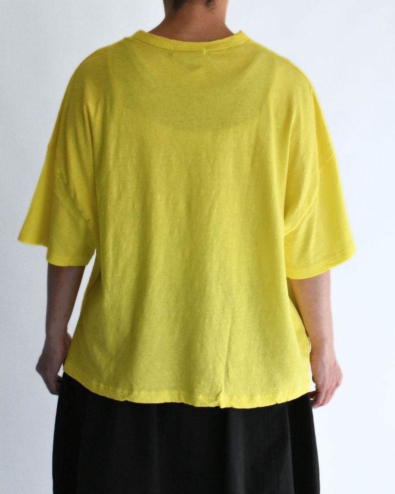 Wide T-shirt in Yellow