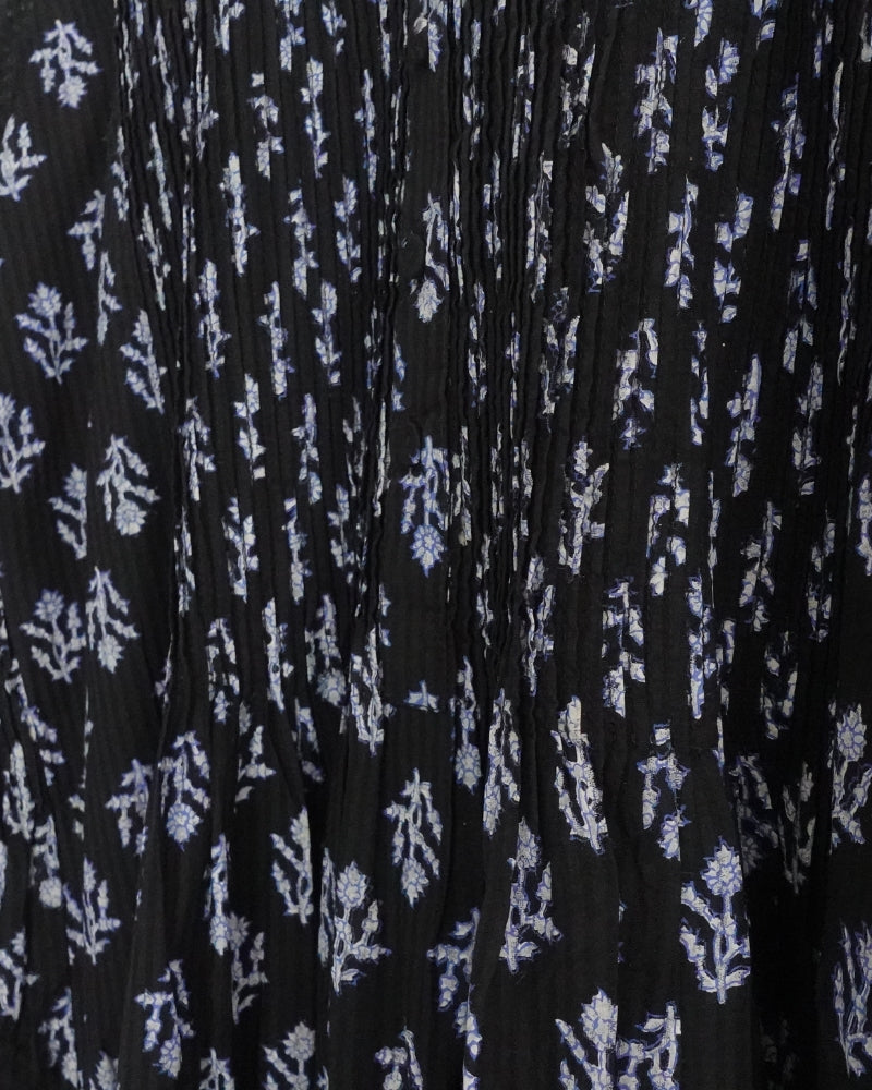 CREW-NECK P/O SHIRT DRESS WITH PINTUCK in Black
