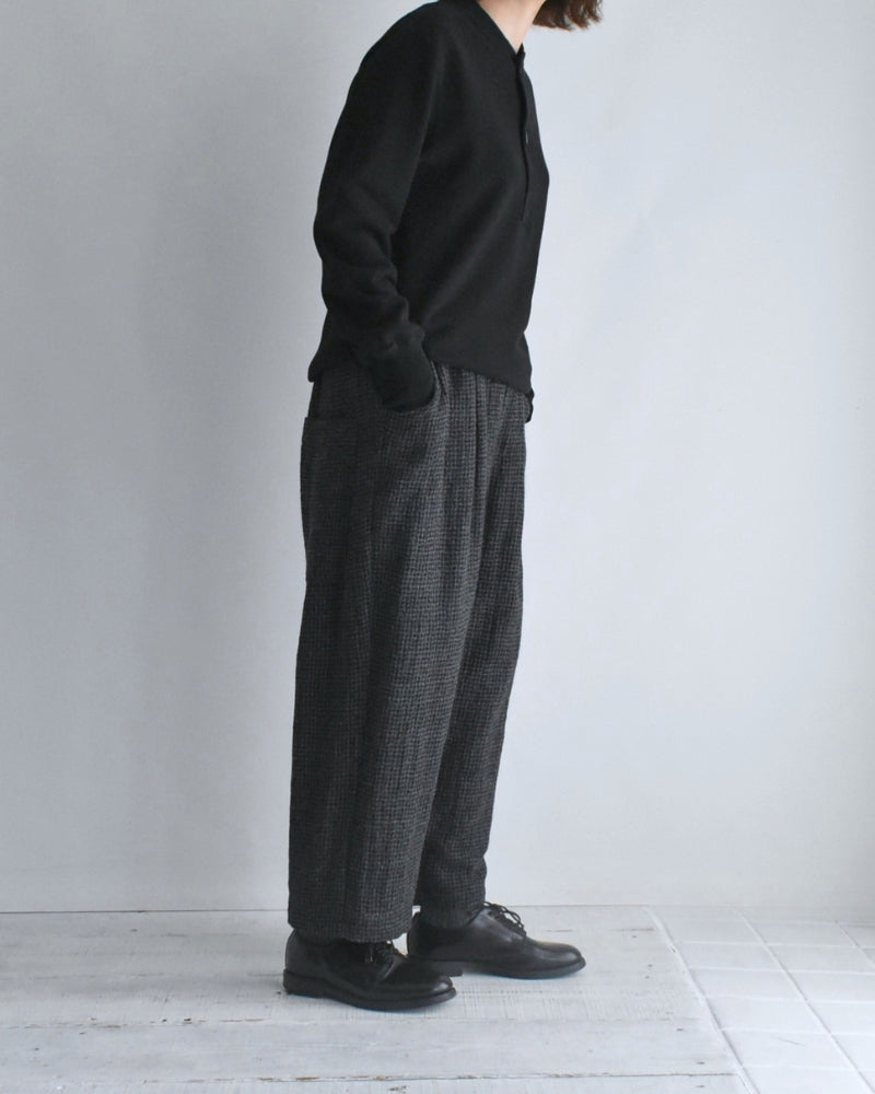 Wool Gauze Houndstooth Pants in Charcoal