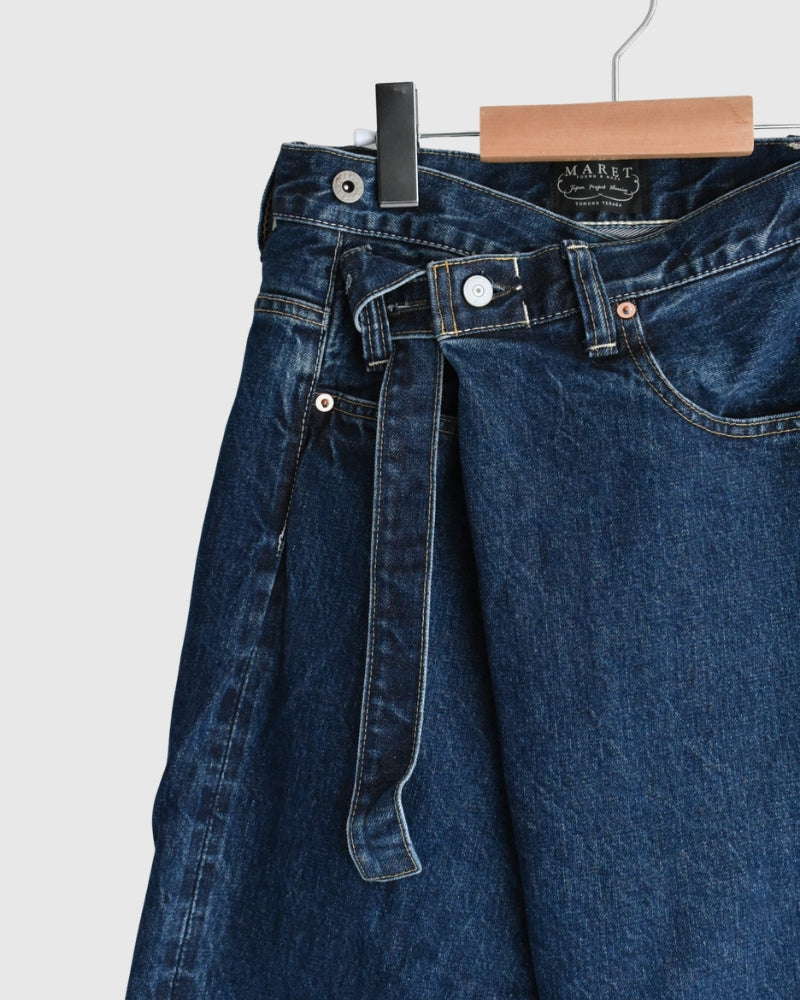 Selvedge Denim Asymmetric Tuck Pants in Blue