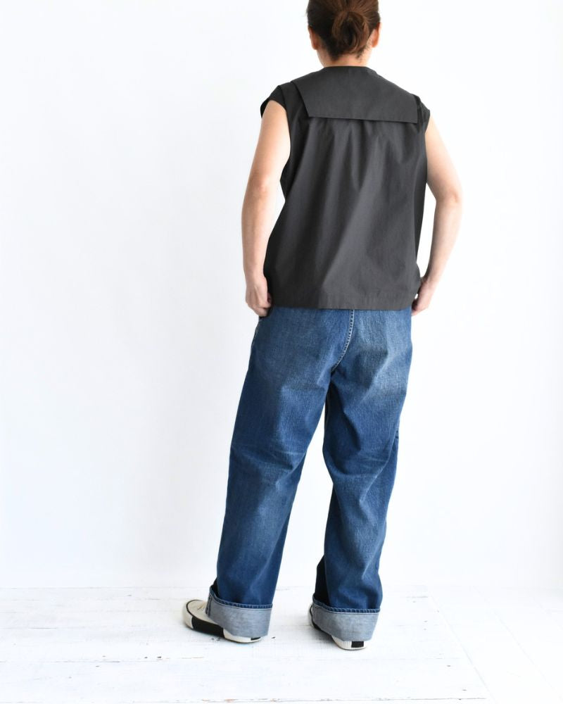 LALA-POPLIN Sleeveless Blouse in Navy