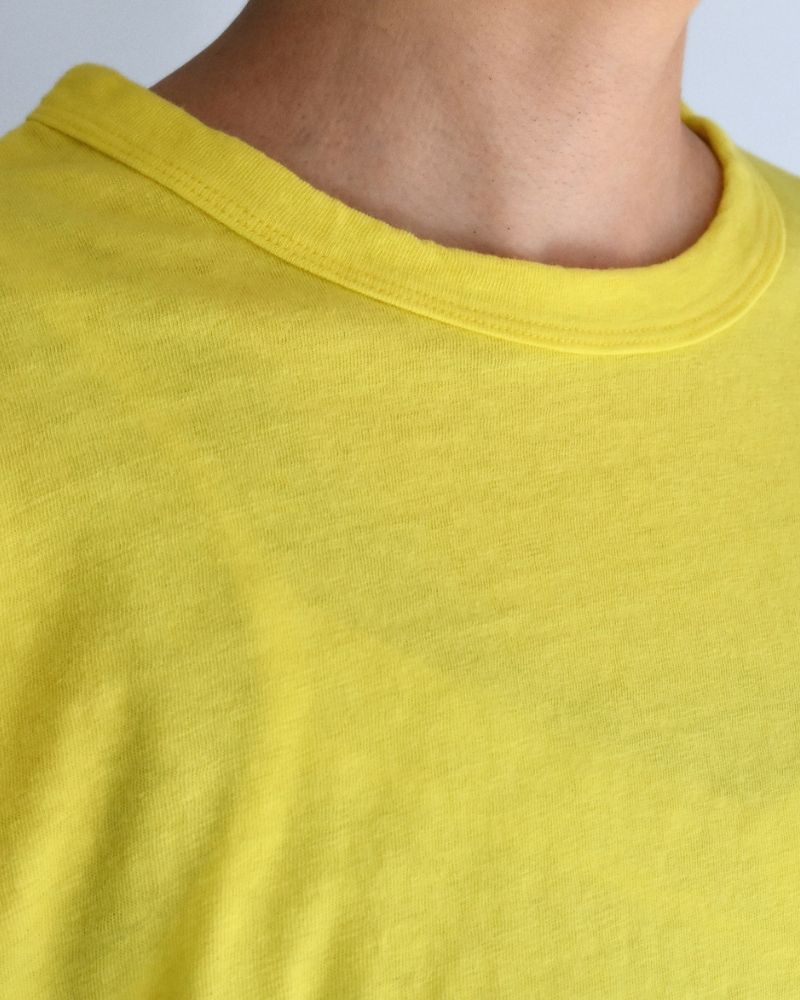 Wide T-shirt in Yellow