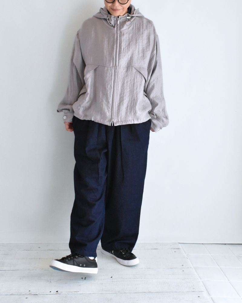 Shiny Hoodie Blouson in LightPurple