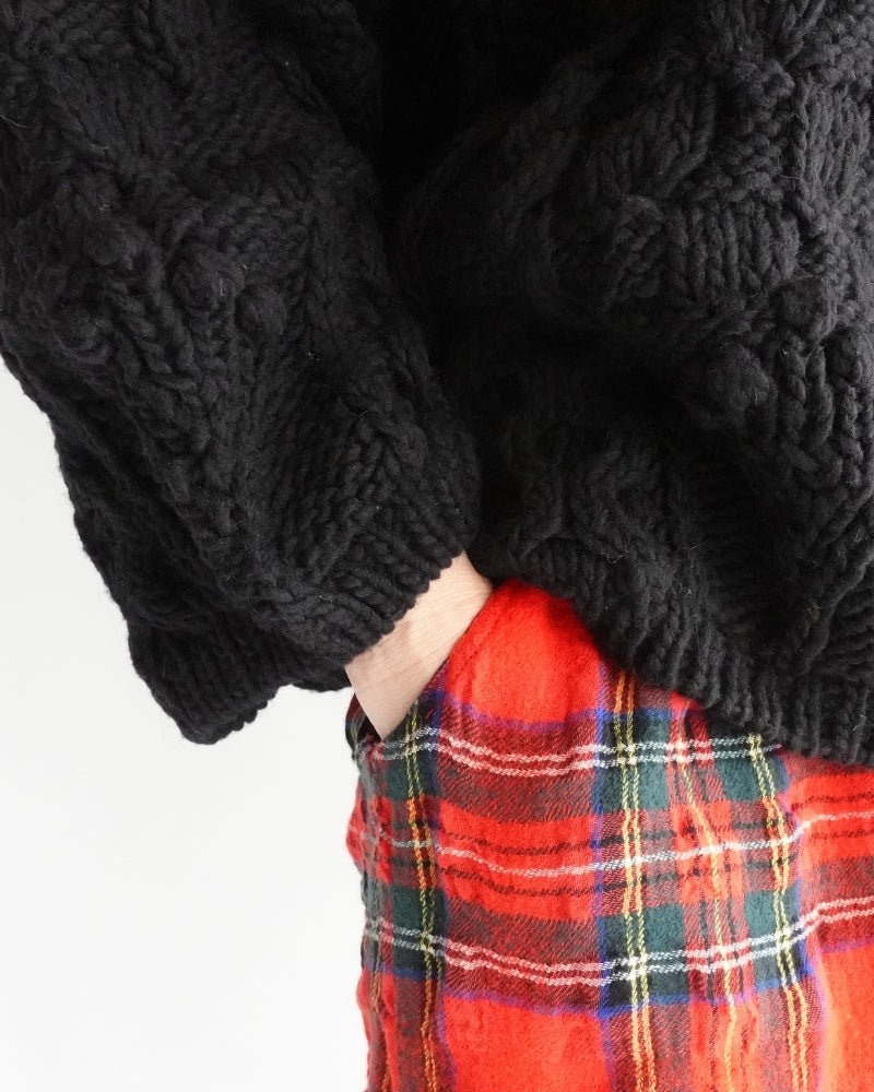 Peru Hand Knit Pullover in Black