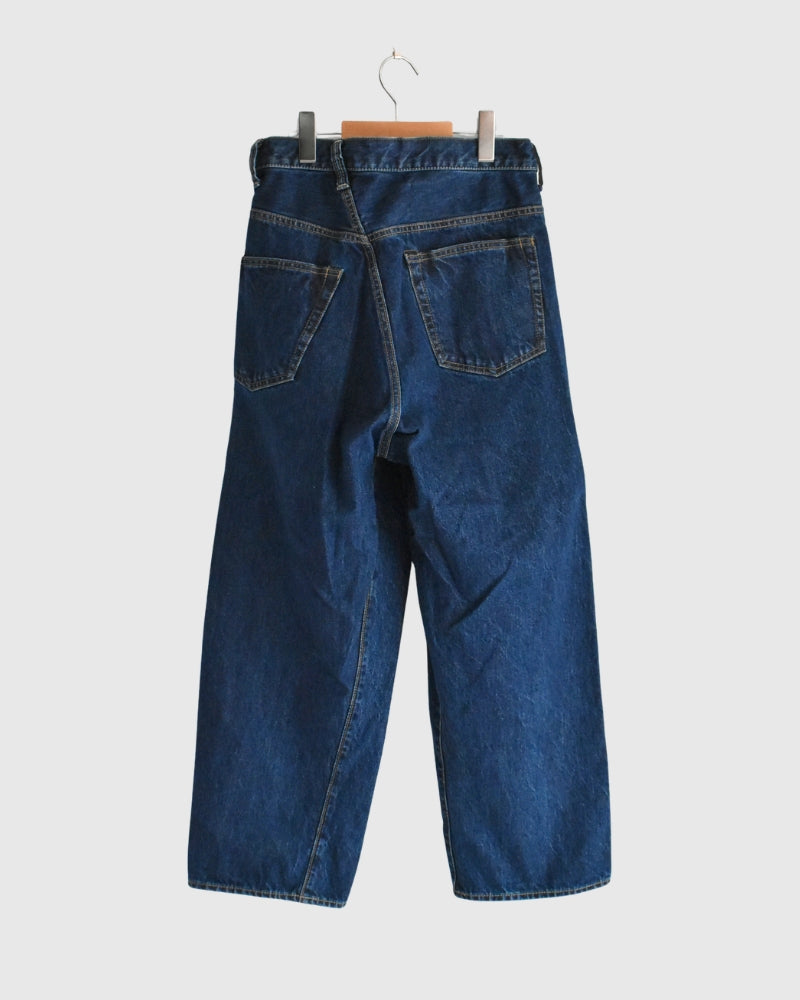 Selvedge Denim Asymmetric Tuck Pants in Blue
