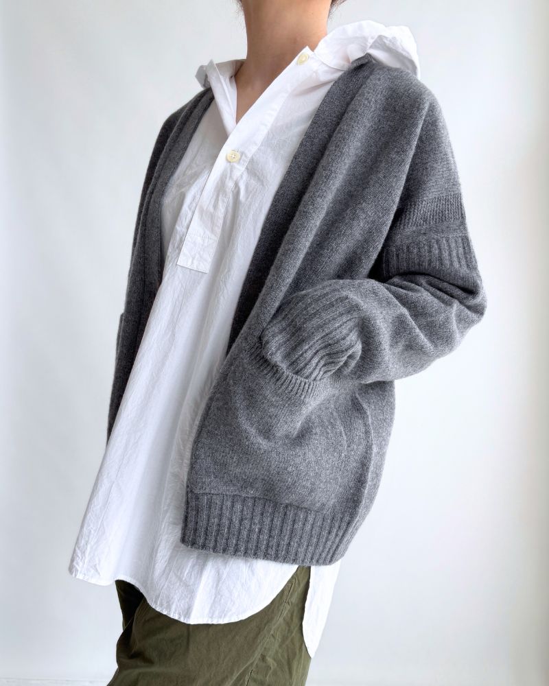JANE V-neck Cardigan in Gray