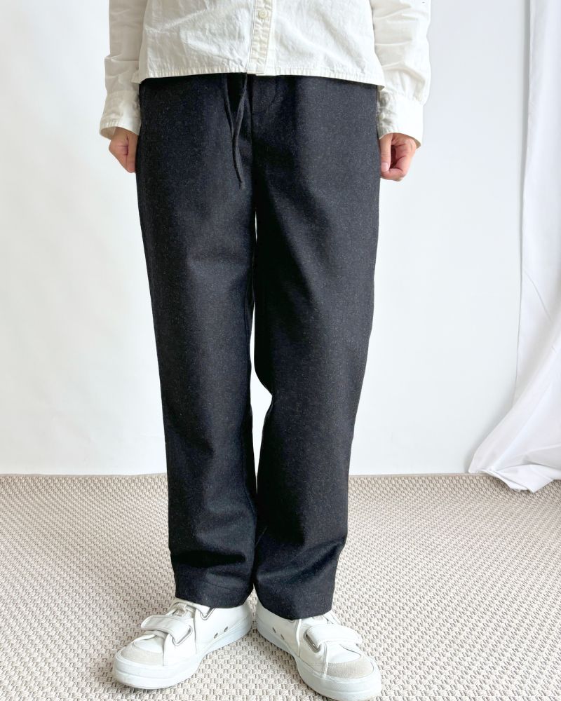 WOOL FLANNEL EASY TAPERED PANTS Charcoal