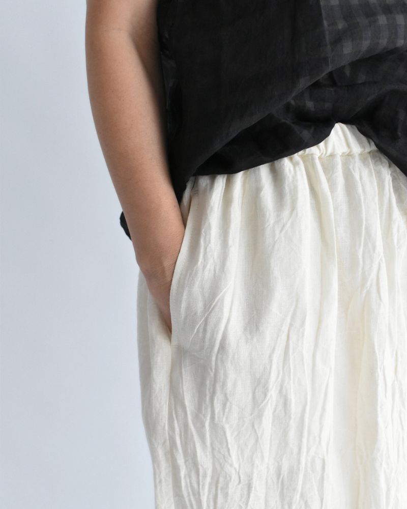 Wide Cocoon Gathered Pants (LINEN) in OffWhite
