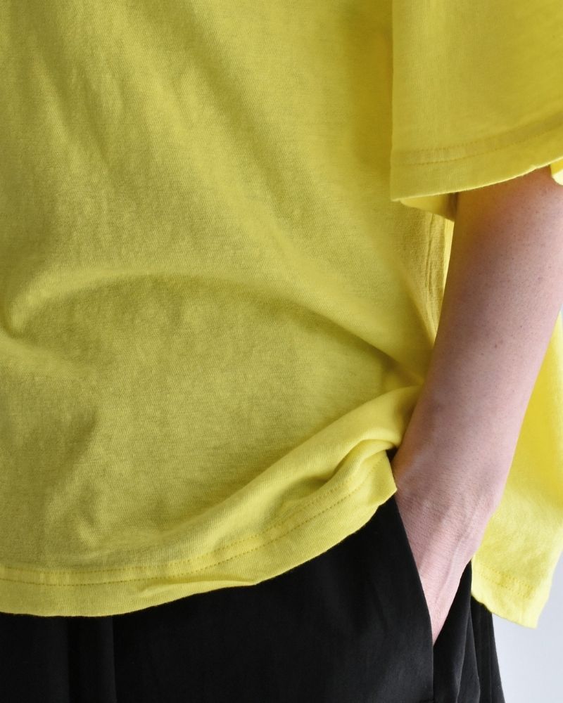 Wide T-shirt in Yellow