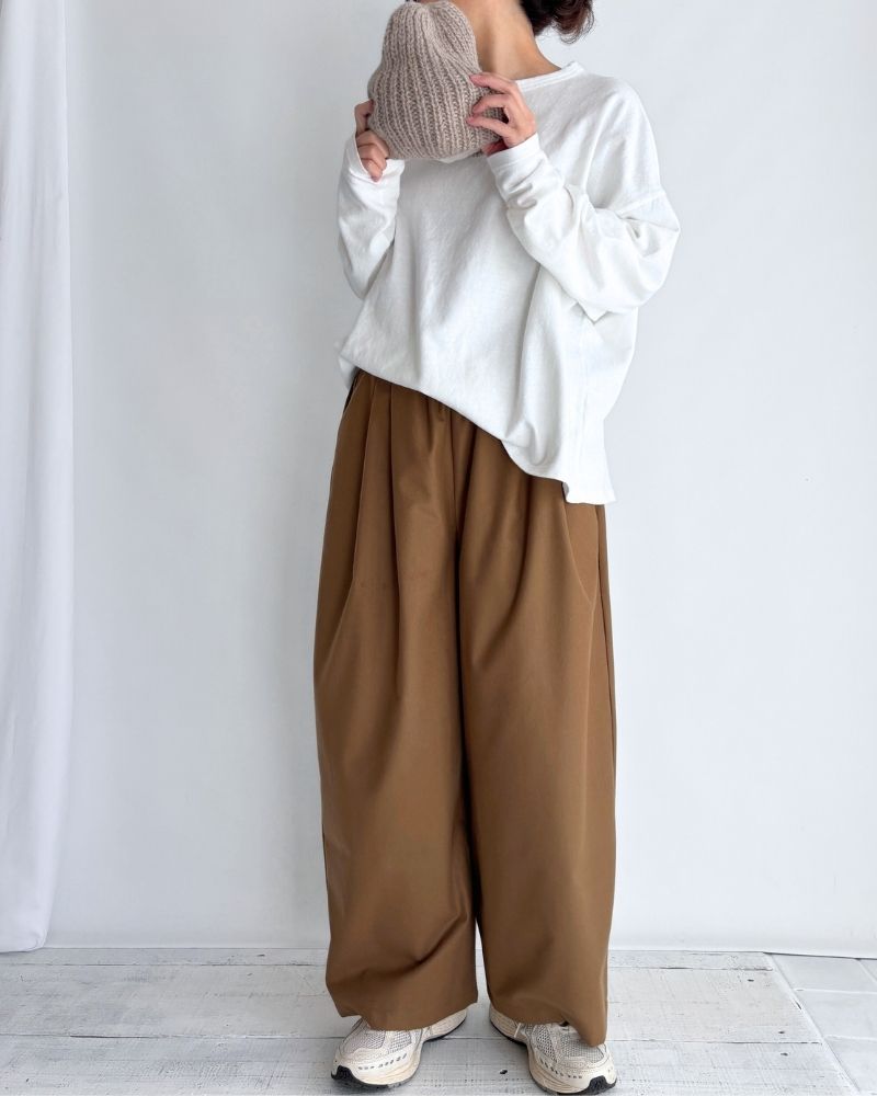 Tuck design pants 'REDI' in BrownBeige