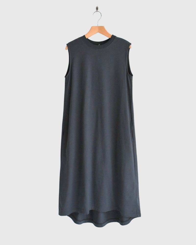Sleeveless dress in Charcoal