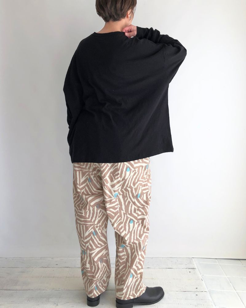 Jersey Loose Pullover in Black