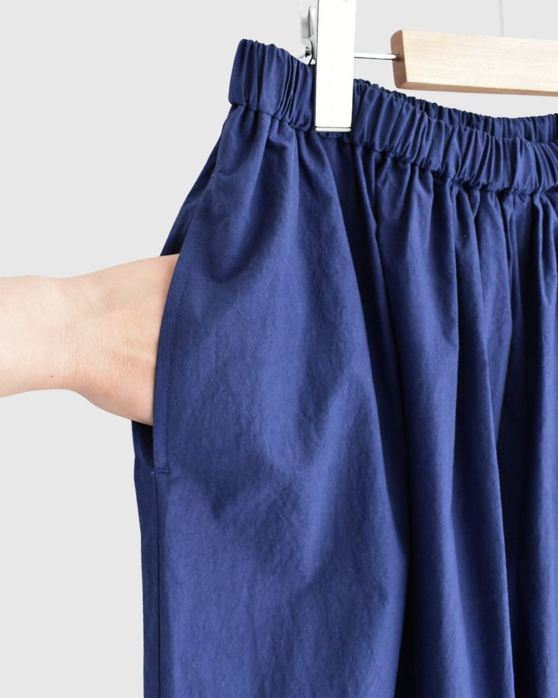 Wide Cocoon Gathered Pants in Blue