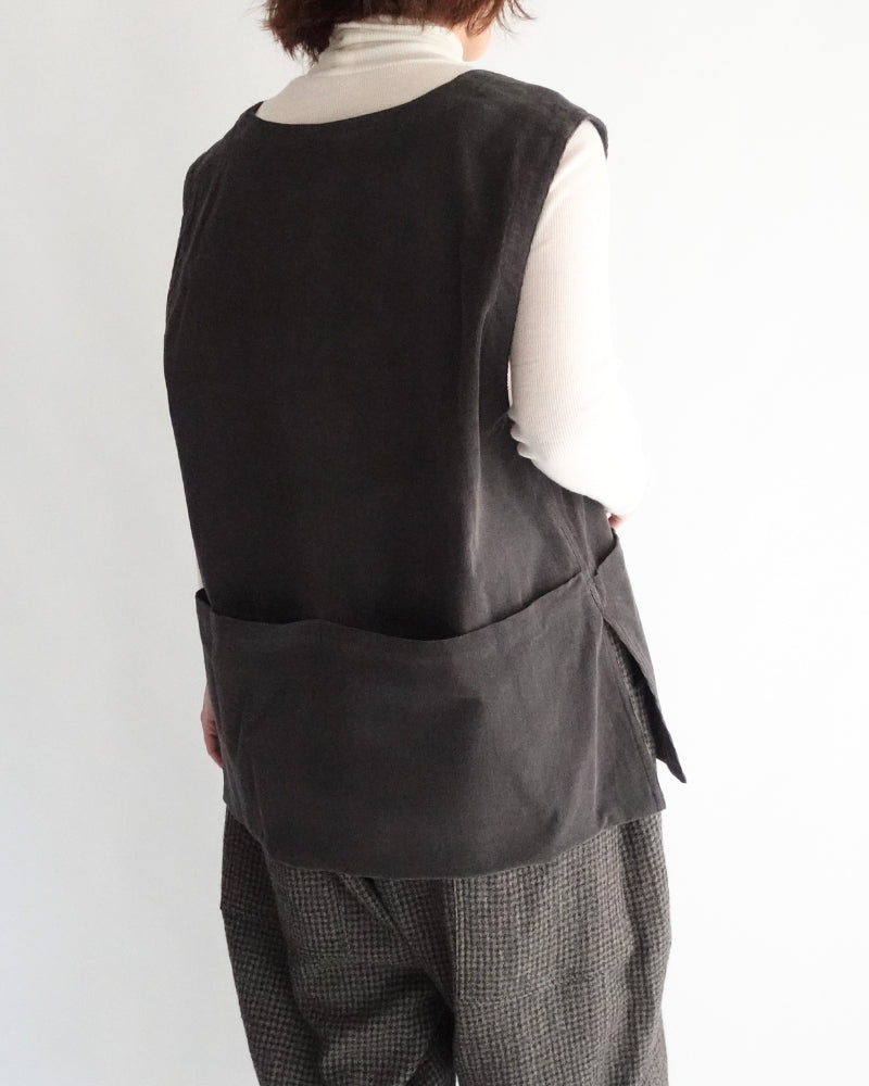 Work Pullover Vest (Corduroy) in Brown