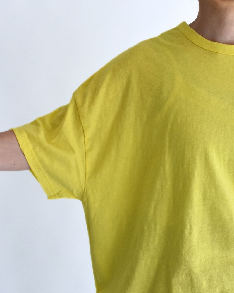 Wide T-shirt in Yellow